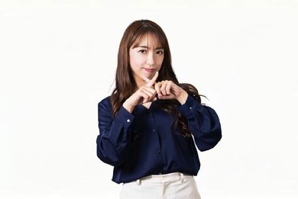 ダメ！ばってんを出す女性