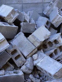 ブロック塀損壊