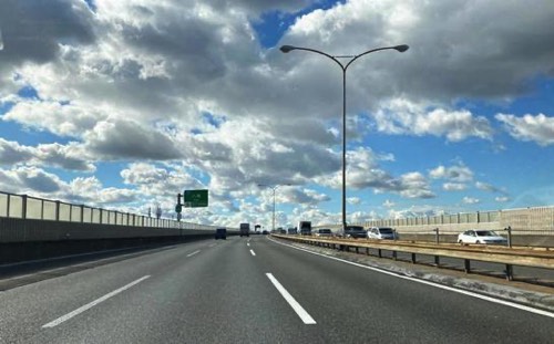 空いている高速道路