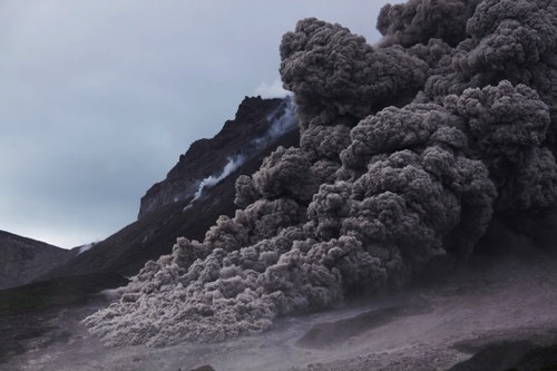家財噴火火砕流