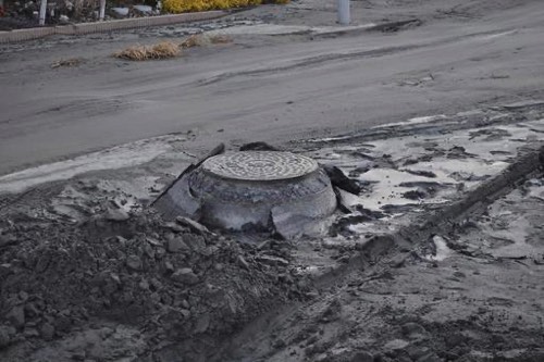 地震による道路液状化