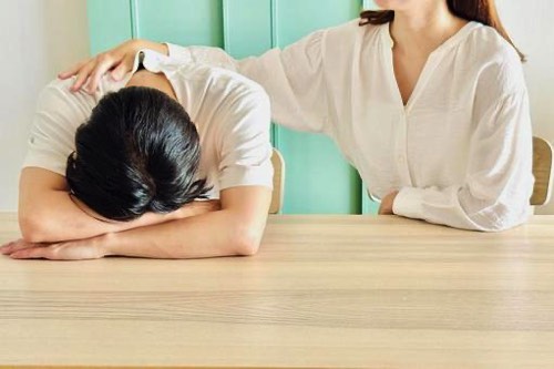 責任の押し付け合い夫が凹む