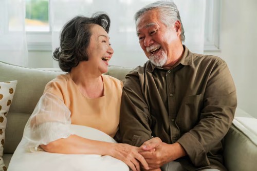 仲の良い老夫婦