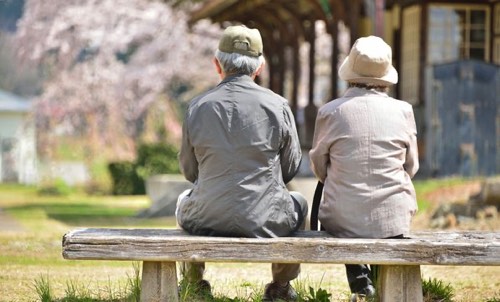 お年寄り夫婦