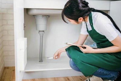 台所水道配管の異常発見