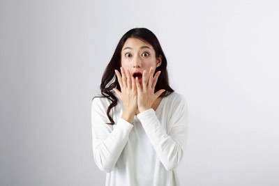 ビックリする女性