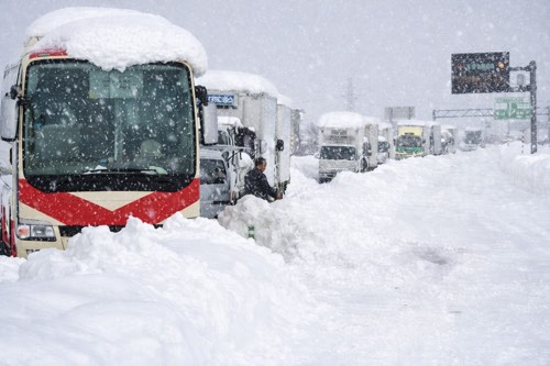 幹線道路での立ち往生
