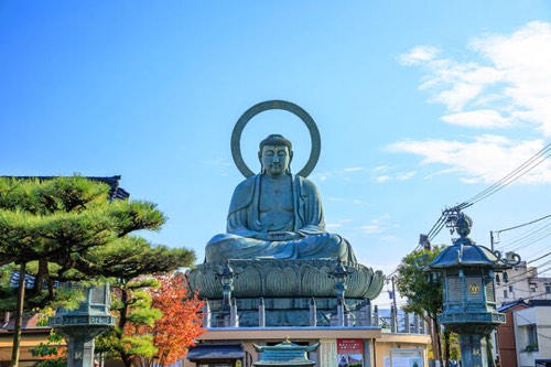 富山県高岡市の観光地高岡大仏