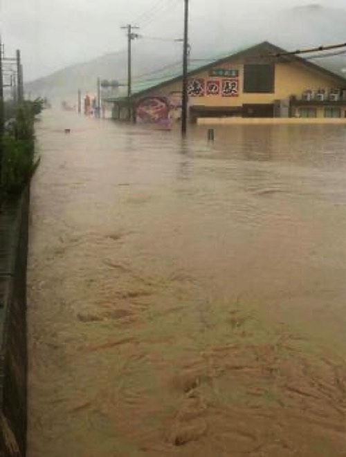 西日本豪雨で発生した洪水